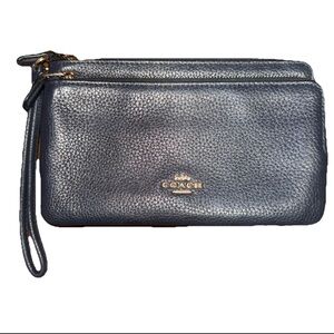 COACH Double Zip Wristlet Wallet Navy Blue Dark Pebbled Leather GC Gold Logo